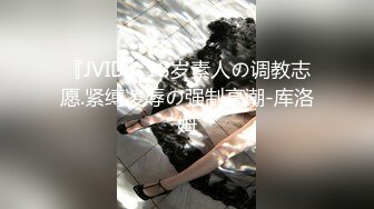  颜值御姐精彩演绎，全程露脸群P淫乱，AV级大作嘴里叼两根鸡巴下面还被舔逼