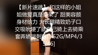  监控破解寂寞难耐的美少妇和公公在家里和细长鸡巴的公公偷情