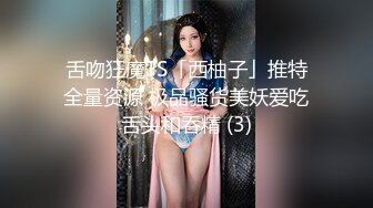 【极品媚黑绿帽淫妻】娇小淫妻被绿帽老公献祭黑屌猛男性爱甄选 双料猛男3P娇嫩人妻 绿帽老公拍摄 (3)