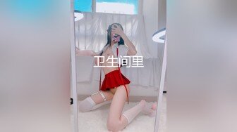 私房十月最新流出商场隔板女厕全景??后拍美女尿尿牛仔裤美眉用杯子接尿不知做什么