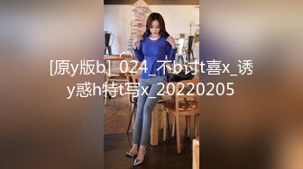 【新片速遞】 合租房小伙提前藏好摄像头❤️偷拍对门的美女洗澡洗鲍鱼