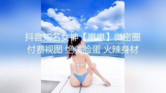 半老徐娘风韵犹存轻熟女骚货，带了眼罩双穴起开，侧睡露鲍鱼，诱惑十足，道具双插