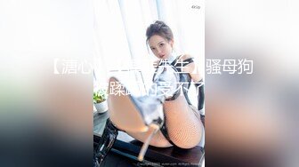 商场女厕近距离偷窥长裙美女 B里拉出一坨奇怪的玩意