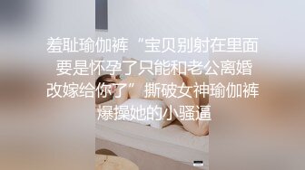 偷拍美女裙底风光❤️黄色连衣裙极品美女多角度抄底前面透明漏毛短裙靓女和男友逛街身材气质不错灰色窄内，